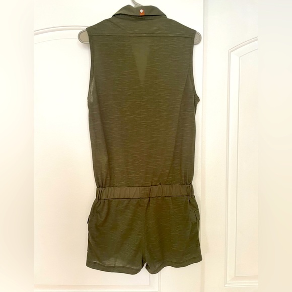 Man’s Short Jumper - Picture 4 of 4